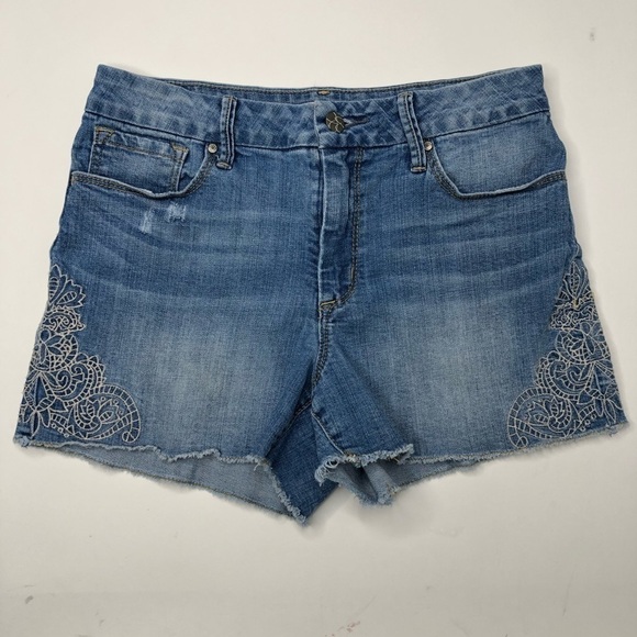 JESSICA Simpson Uptown Highrise Washed Blue Floral Embroidered Denim Jean Shorts - Picture 2 of 16